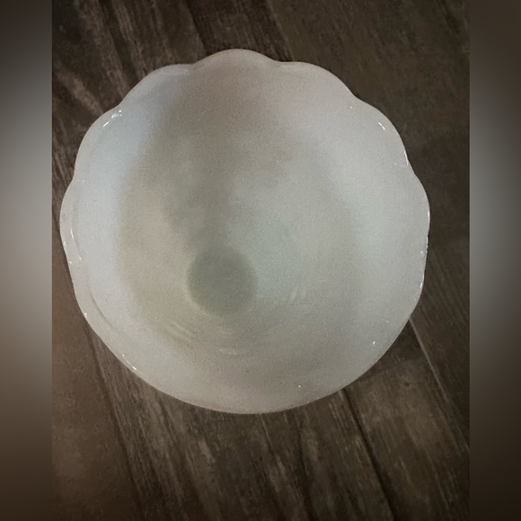 White Hobnail Milkglass Planter - Picture 2 of 2